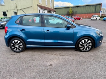 Used Volkswagen Polo 2017 for sale - 76500616: Photo