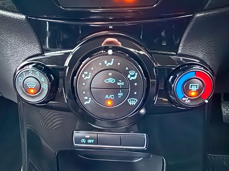 Used Ford Fiesta 2015 for sale - 76570796: Photo 21