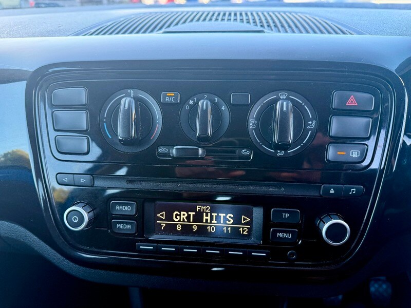 Used Volkswagen up! 2015 for sale - 76500596: Photo 21