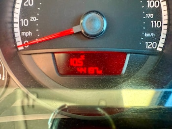 Used Volkswagen up! 2015 for sale - 76500596: Photo