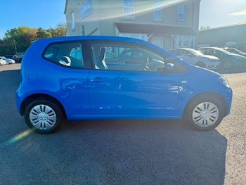 Used Volkswagen up! 2015 for sale - 76500596: Photo