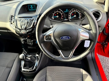 Used Ford Fiesta 2015 for sale - 76500585: Photo