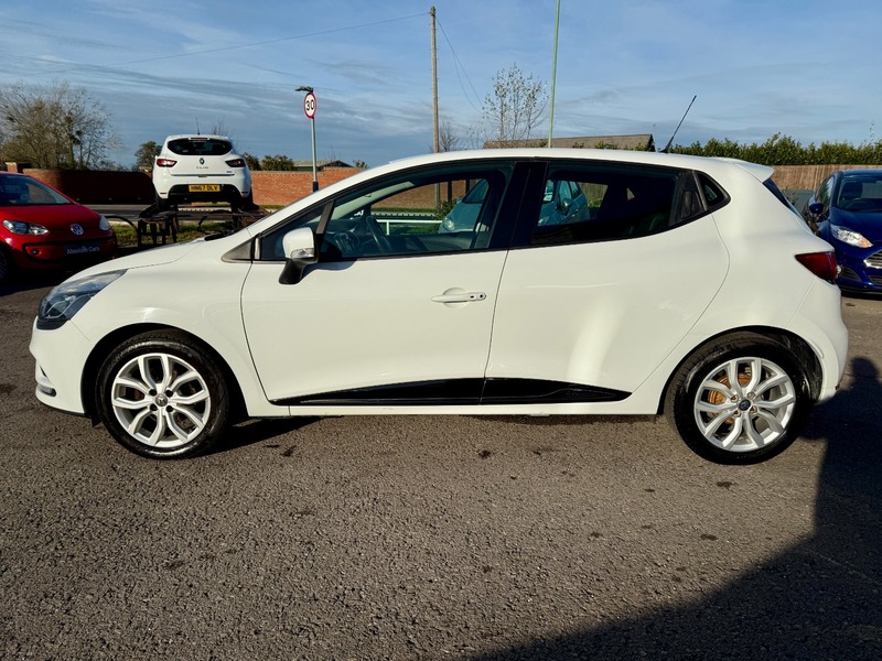 Used Renault Clio 2017 for sale - 76712178: Photo 10