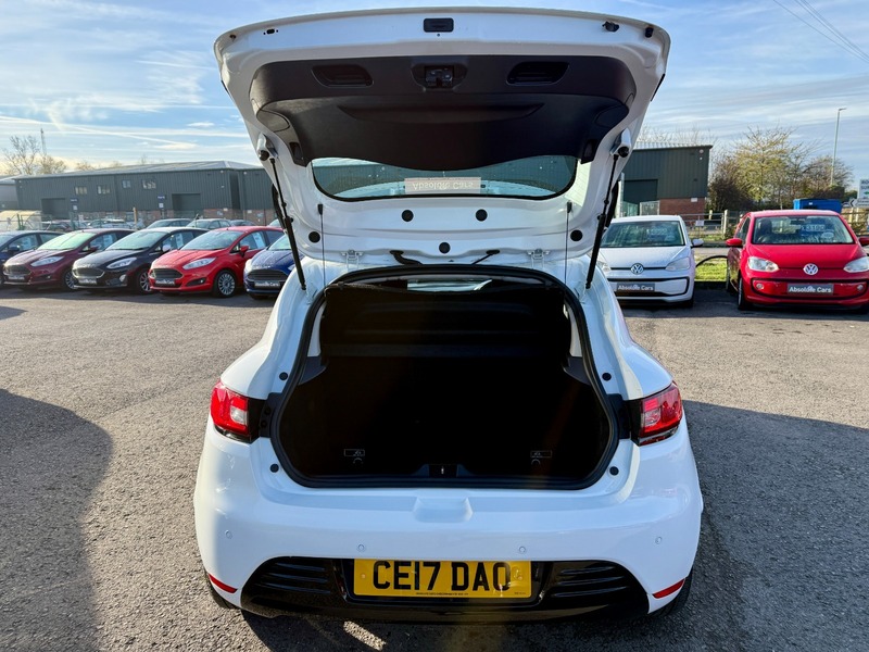 Used Renault Clio 2017 for sale - 76712178: Photo 14