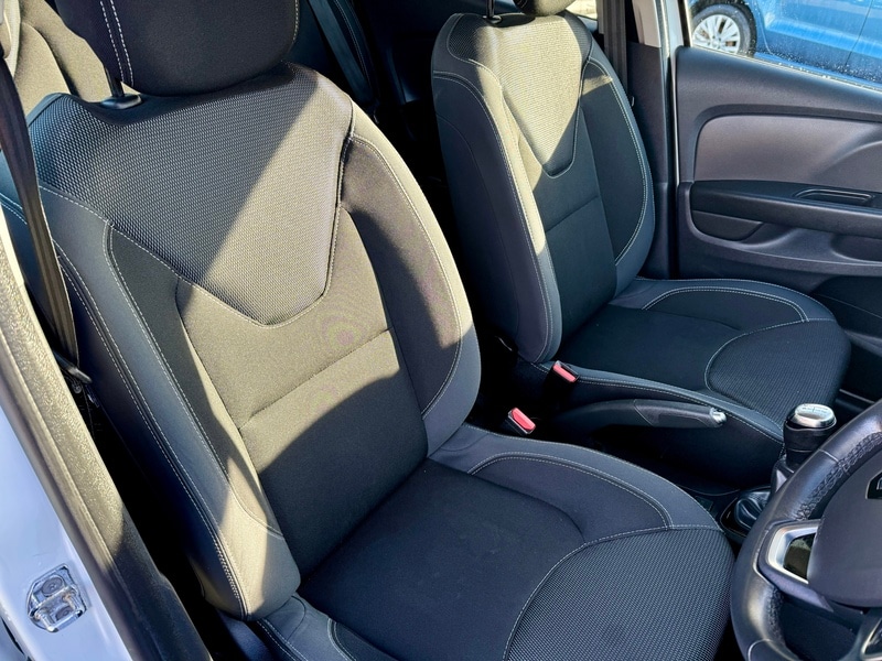 Used Renault Clio 2017 for sale - 76712178: Photo 17