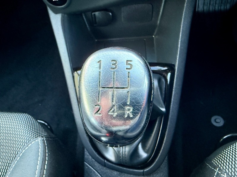 Used Renault Clio 2017 for sale - 76712178: Photo 25