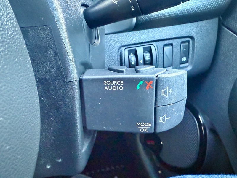 Used Renault Clio 2017 for sale - 76712178: Photo 27