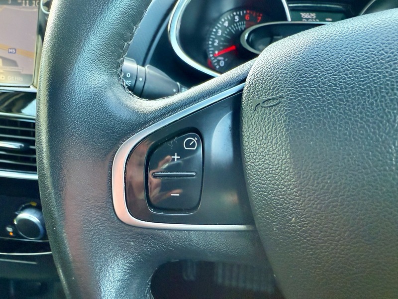 Used Renault Clio 2017 for sale - 76712178: Photo 28