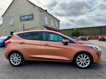 Used Ford Fiesta 2017 for sale - 76500572: Photo