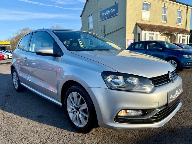 Used Volkswagen Polo 2015 for sale - 76655576: Photo 1