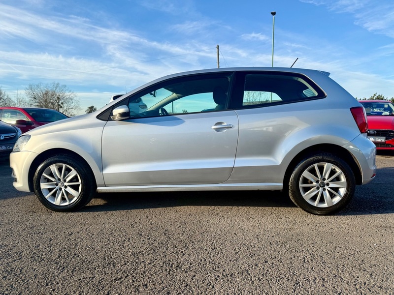 Used Volkswagen Polo 2015 for sale - 76655576: Photo 2