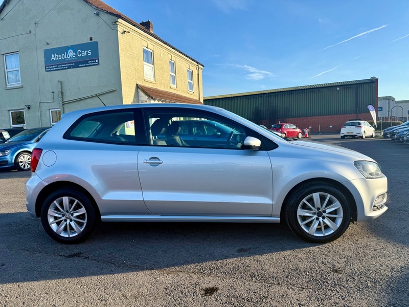 Used Volkswagen Polo 2015 for sale - 76655576: Photo 3