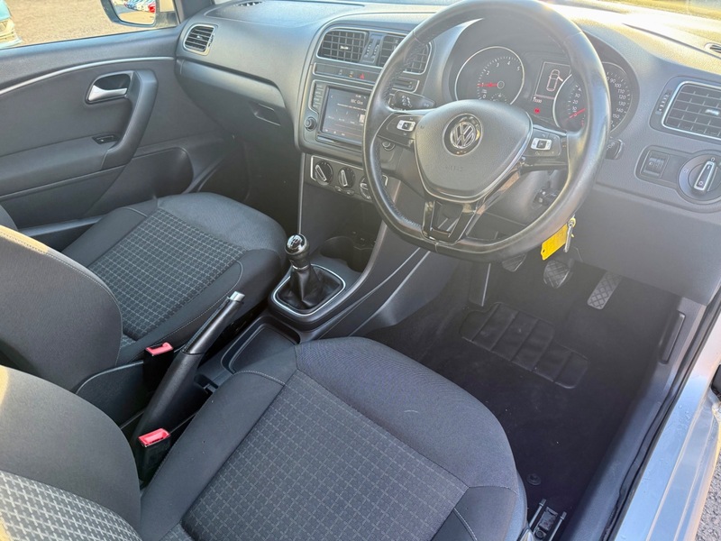 Used Volkswagen Polo 2015 for sale - 76655576: Photo 6