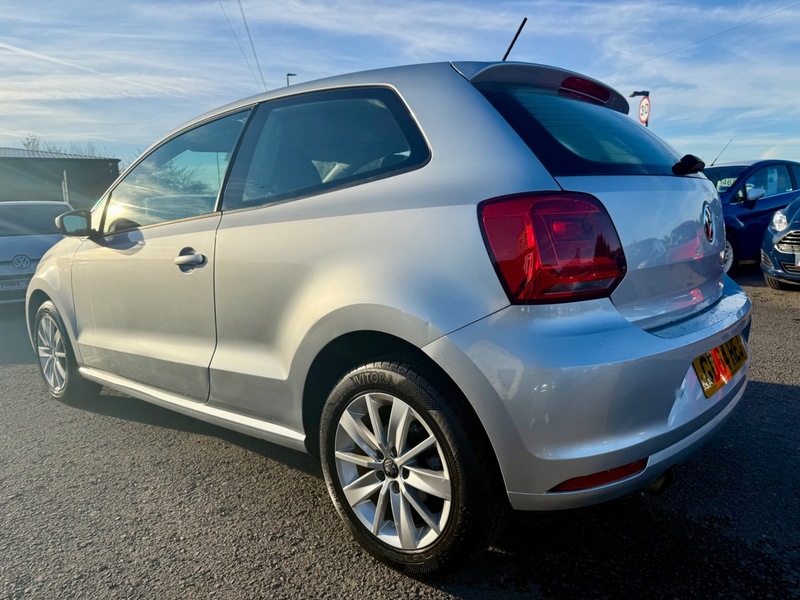 Used Volkswagen Polo 2015 for sale - 76655576: Photo 8
