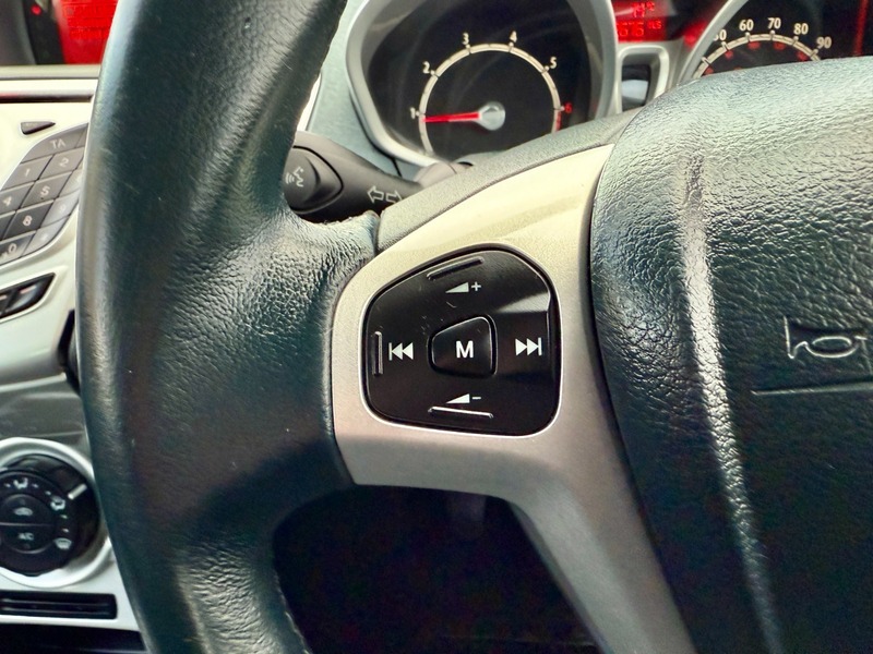 Used Ford Fiesta 2010 for sale - 76500584: Photo 27