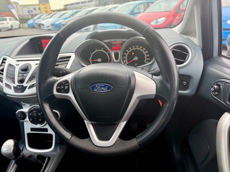 Used Ford Fiesta 2010 for sale - 76500584: Photo 31