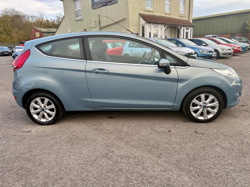 Used Ford Fiesta 2010 for sale - 76500584: Photo 4