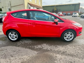 Used Ford Fiesta 2014 for sale - 76500605: Photo