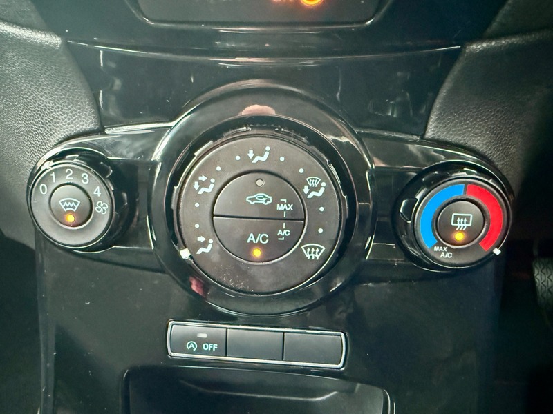 Used Ford Fiesta 2015 for sale - 76863631: Photo 23