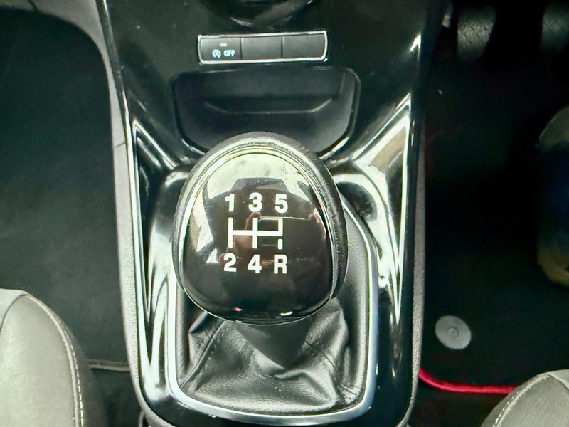 Used Ford Fiesta 2015 for sale - 76863631: Photo 24