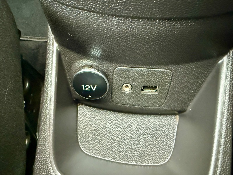 Used Ford Fiesta 2015 for sale - 76863631: Photo 25