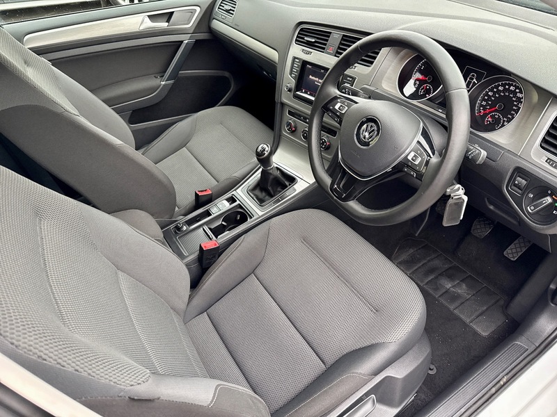 Used Volkswagen Golf 2014 for sale - 76836700: Photo 3