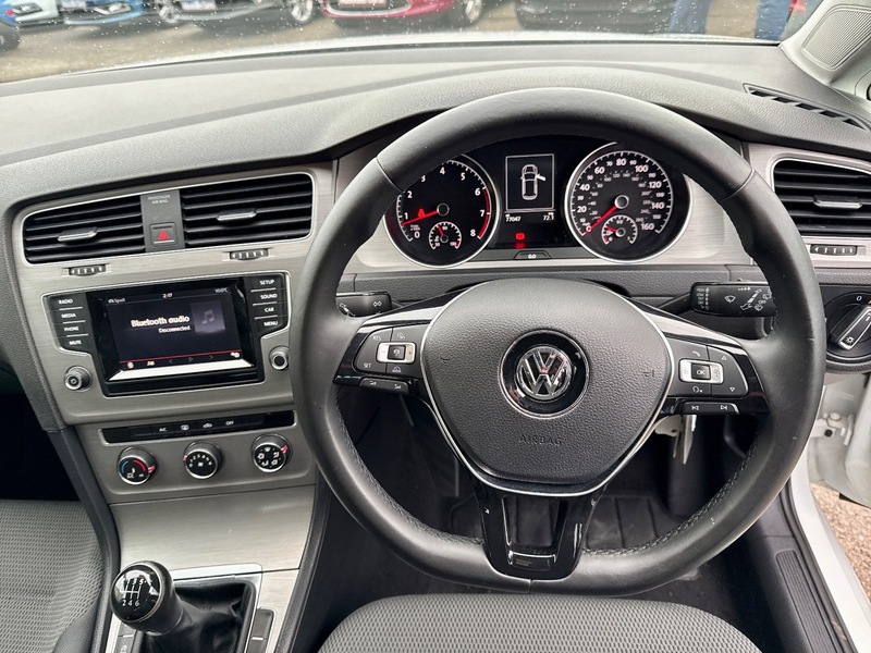 Used Volkswagen Golf 2014 for sale - 76836700: Photo 4