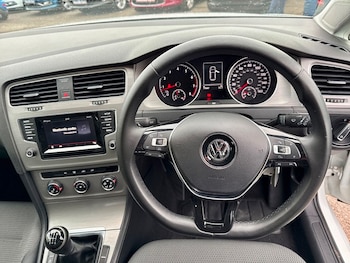 Used Volkswagen Golf 2014 for sale - 76836700: Photo
