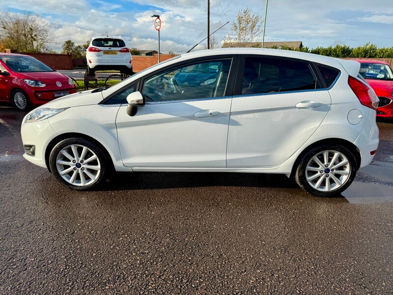 Used Ford Fiesta 2015 for sale - 76536307: Photo 10