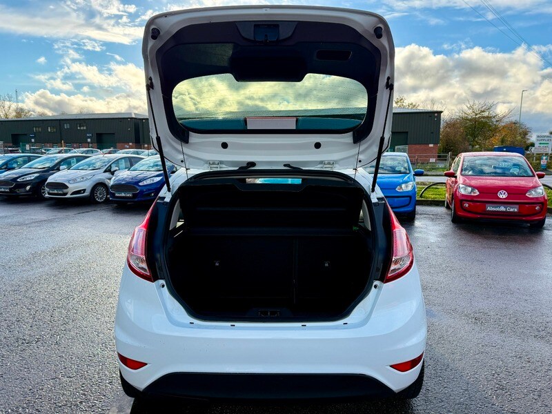 Used Ford Fiesta 2015 for sale - 76536307: Photo 13