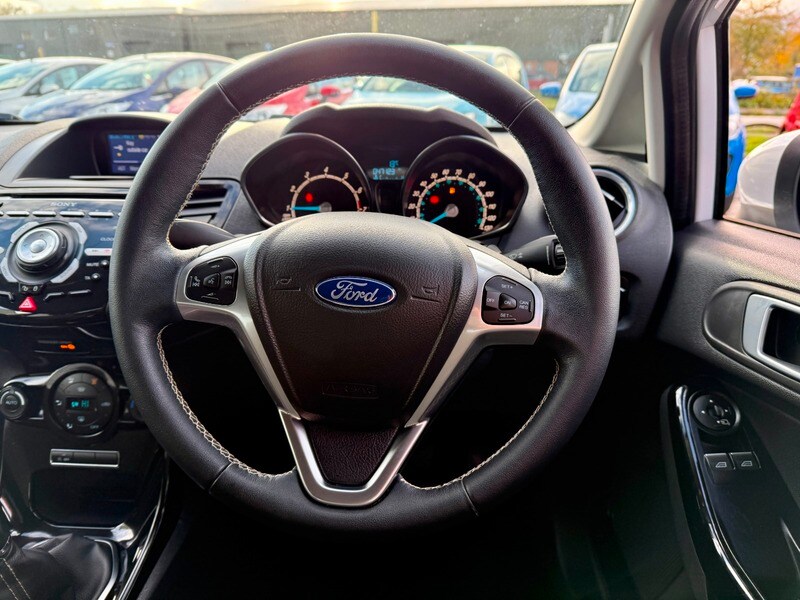 Used Ford Fiesta 2015 for sale - 76536307: Photo 30