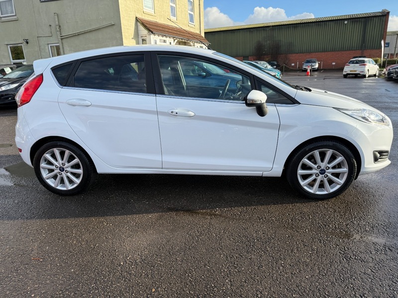 Used Ford Fiesta 2015 for sale - 76536307: Photo 4