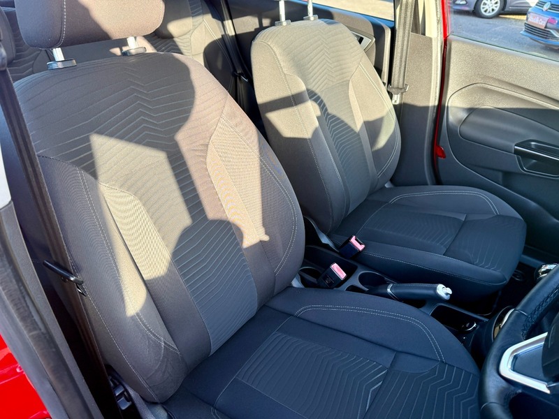 Used Ford Fiesta 2014 for sale - 76605345: Photo 16