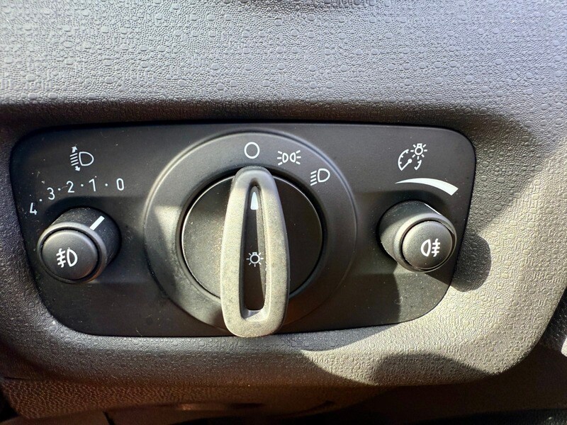 Used Ford Fiesta 2015 for sale - 76500557: Photo 27