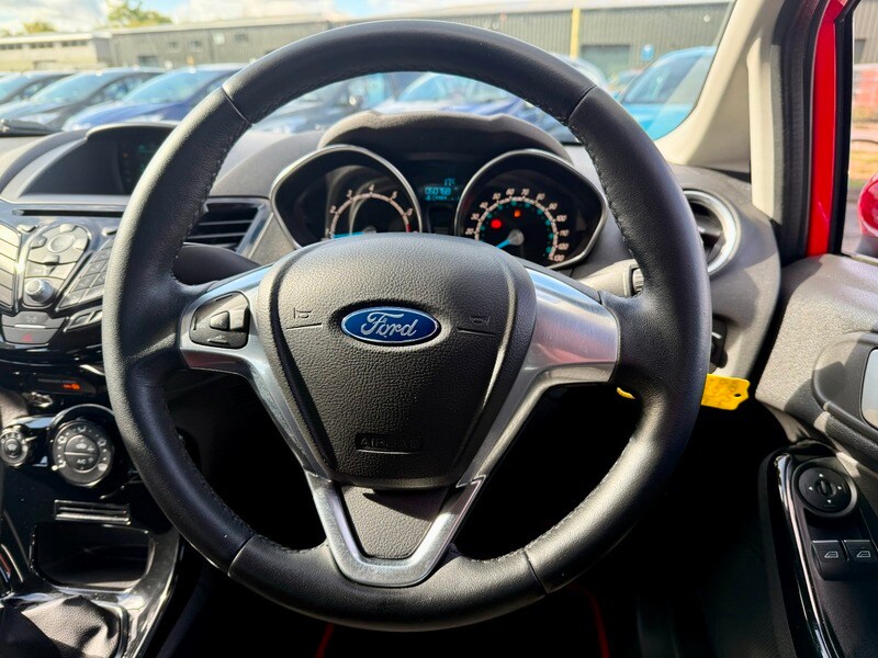 Used Ford Fiesta 2015 for sale - 76500557: Photo 29