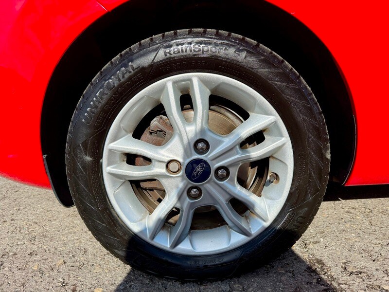 Used Ford Fiesta 2015 for sale - 76500557: Photo 9