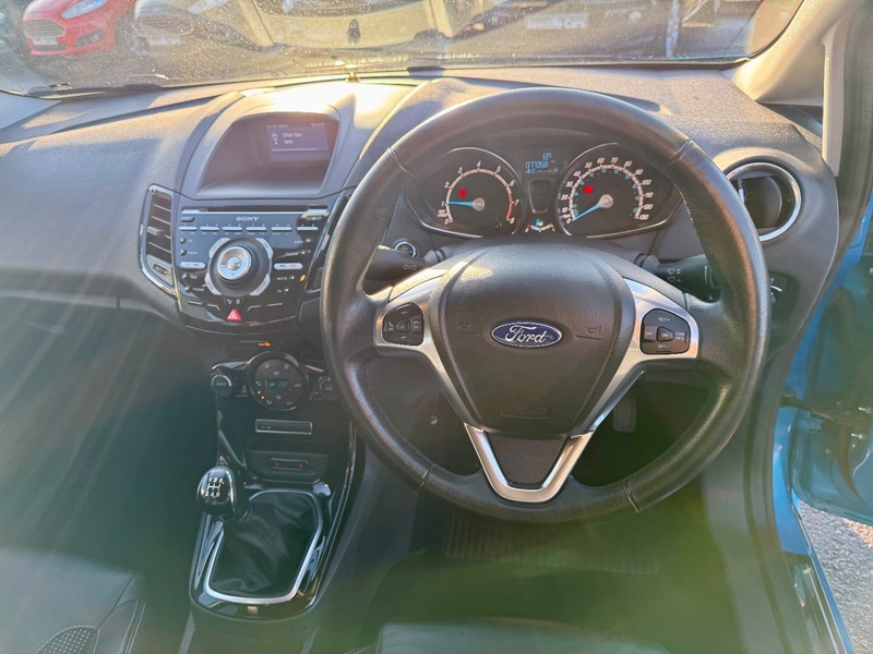 Used Ford Fiesta 2015 for sale - 76962869: Photo 4