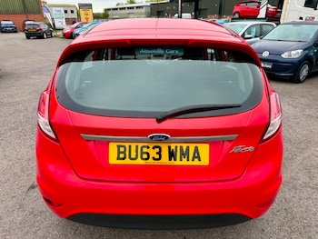 Used Ford Fiesta 2013 for sale - 76500597: Photo