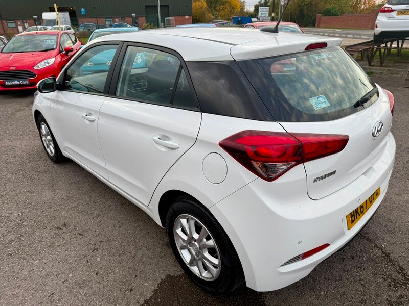 Used Hyundai i20 2017 for sale - 76500611: Photo 12