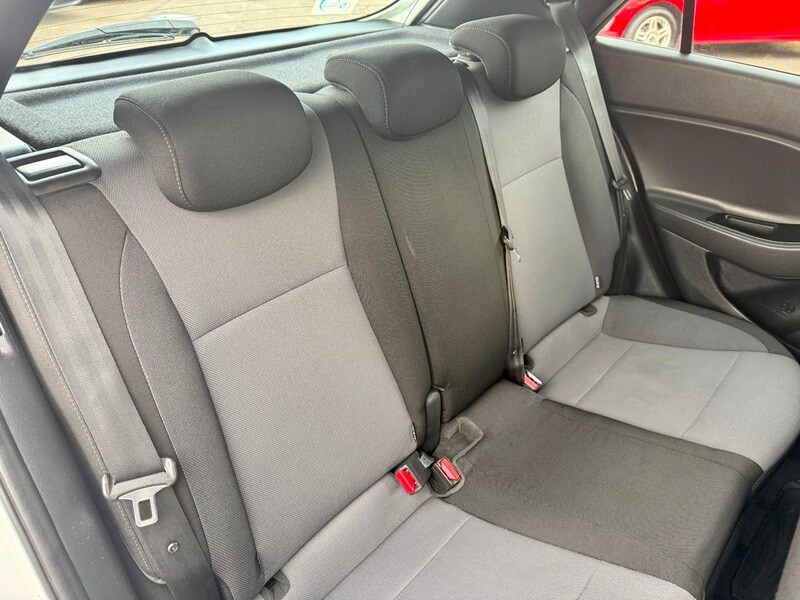 Used Hyundai i20 2017 for sale - 76500611: Photo 19