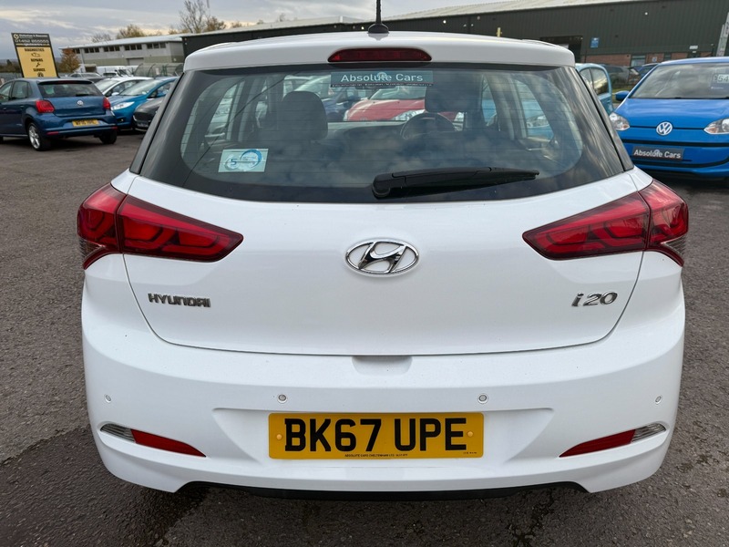 Used Hyundai i20 2017 for sale - 76500611: Photo 3