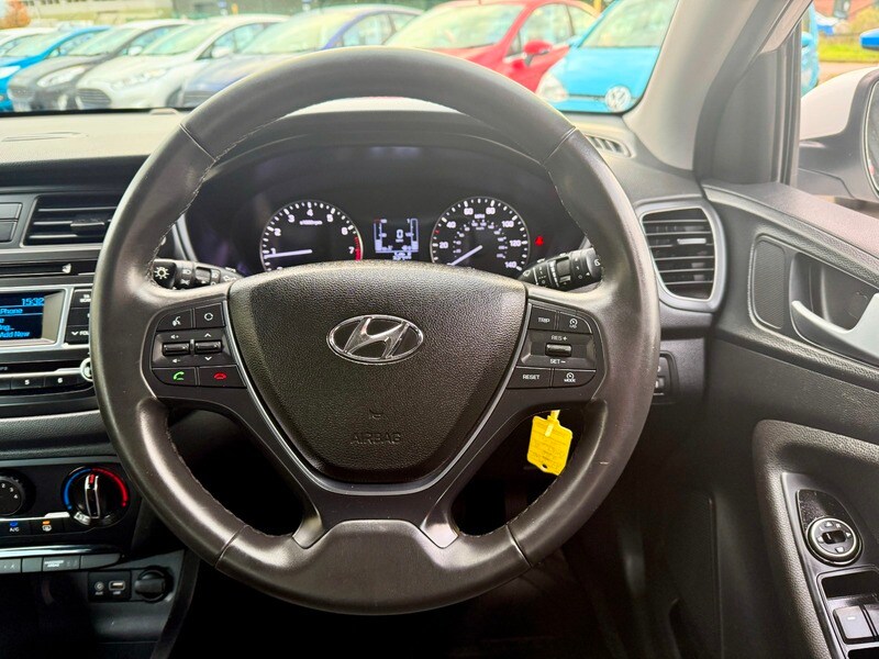 Used Hyundai i20 2017 for sale - 76500611: Photo 32
