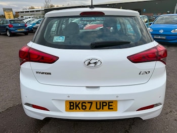 Used Hyundai i20 2017 for sale - 76500611: Photo