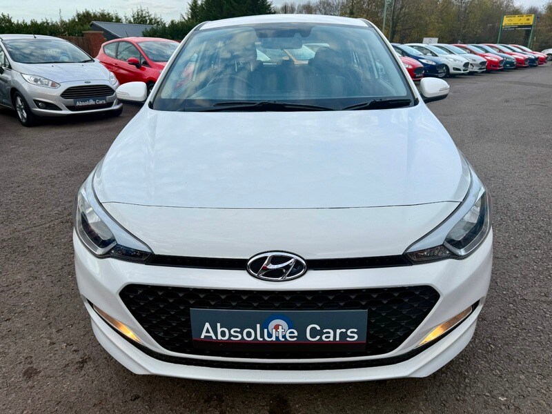 Used Hyundai i20 2017 for sale - 76500611: Photo 6
