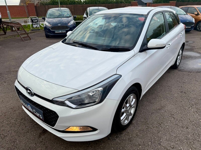 Used Hyundai i20 2017 for sale - 76500611: Photo 8