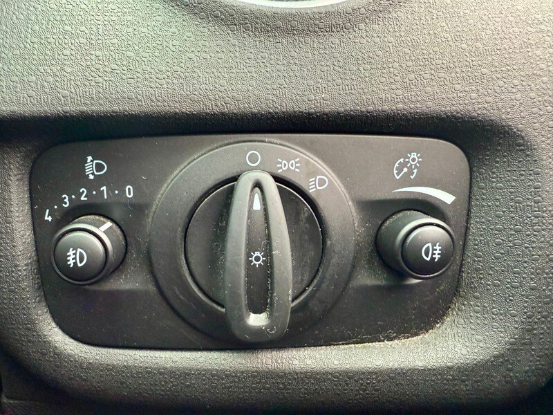 Used Ford Fiesta 2014 for sale - 76500610: Photo 28