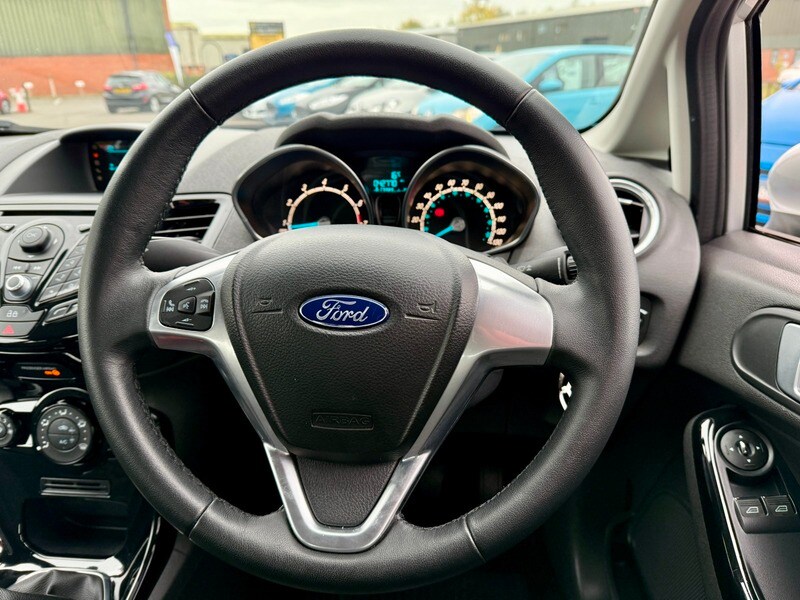 Used Ford Fiesta 2014 for sale - 76500610: Photo 30