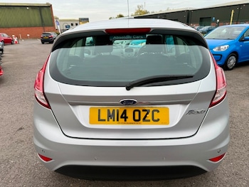 Used Ford Fiesta 2014 for sale - 76500610: Photo
