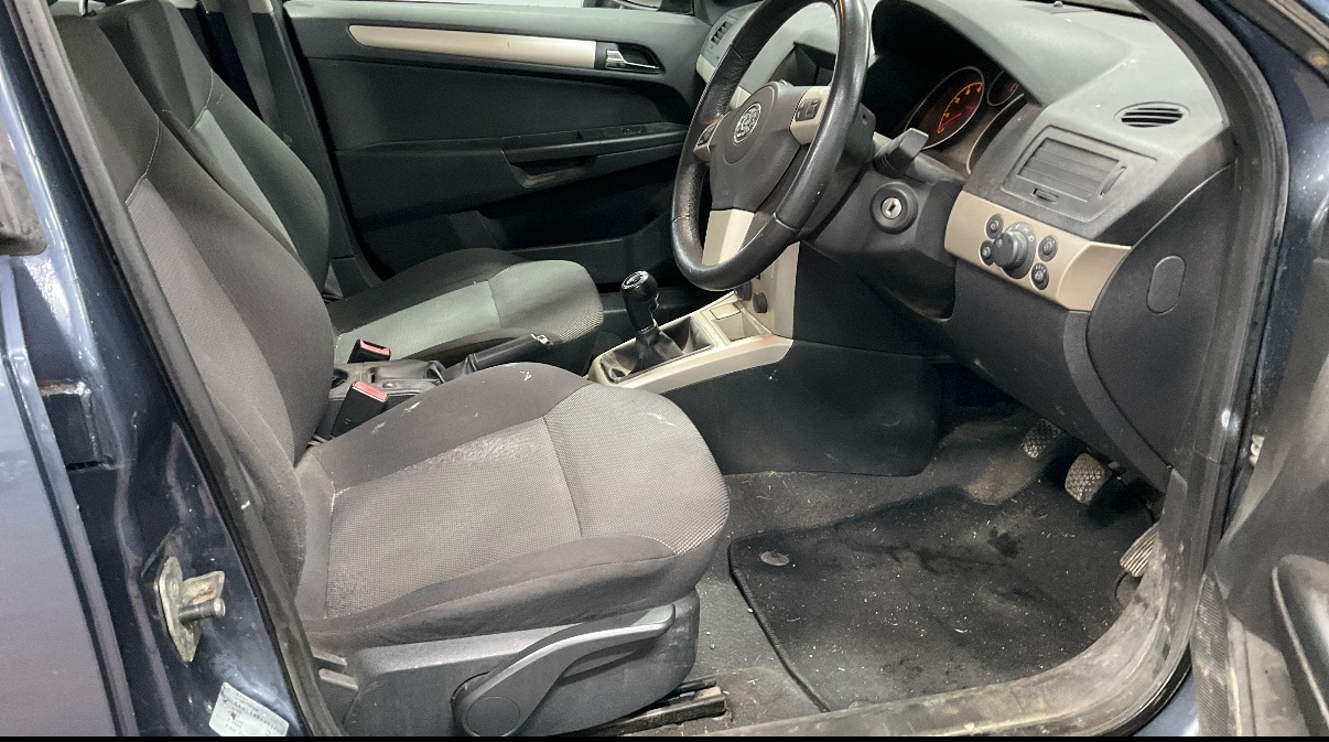 Used Vauxhall Astra 2009 for sale - 76743652: Photo 8