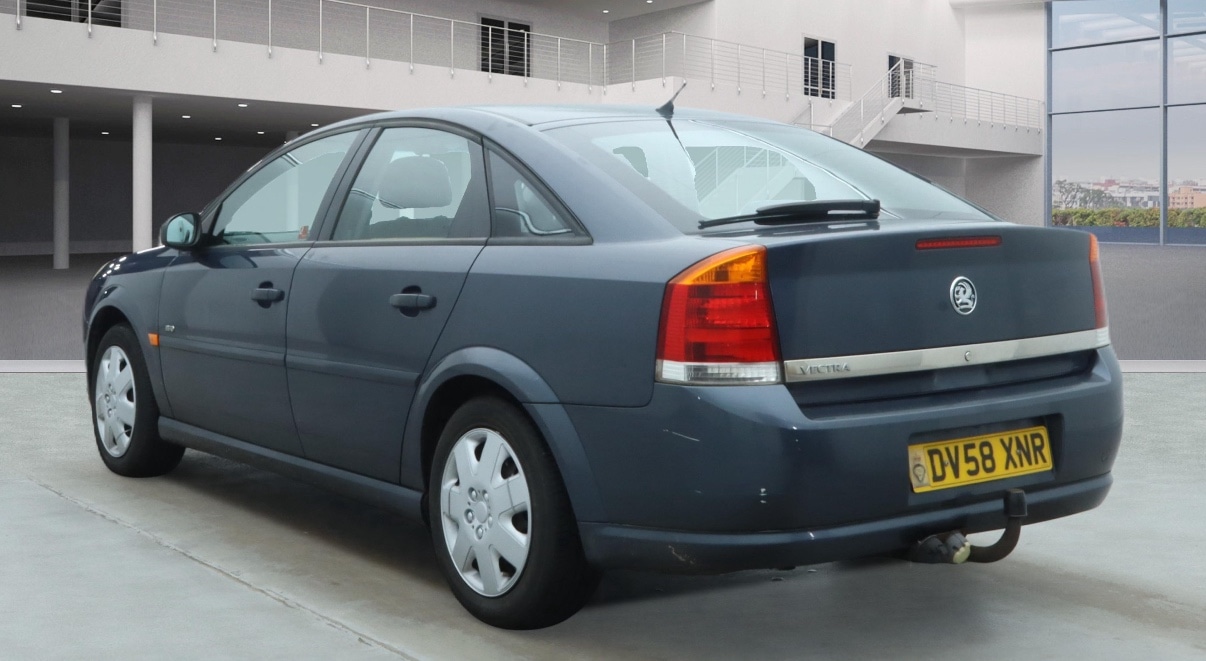 Used Vauxhall Vectra 2008 for sale - 77264303: Photo 3